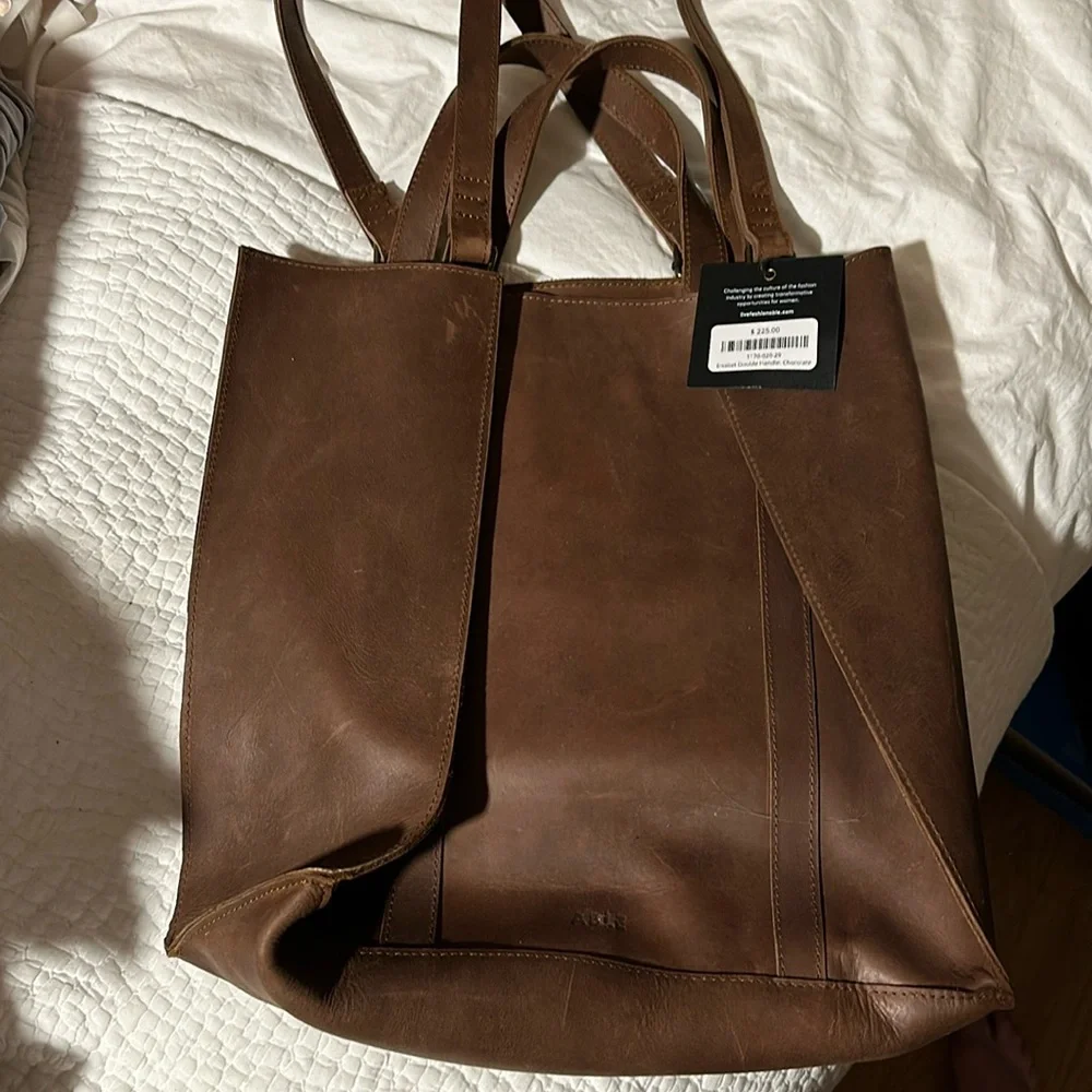 Able Elsabet Double Handle chocolate bag. NWT - Picture 1 of 4